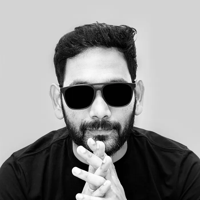 Black and white portrait of Banu in sunglasses